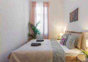 Central Gozsdu Apartment By Cavaland