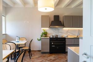 Sea View Villa Vincenza - 6 bedrooms with private bathroom