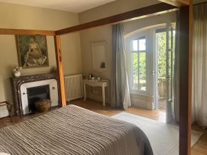B&B / Chambres d'hotes Chateau Tout Y Fault : photos des chambres