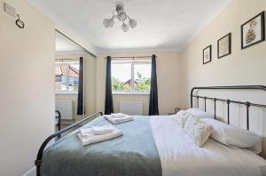 Spacious & Elegant 3BR Home Near Ipswich City Centre