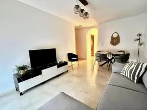 Hermoso apartamento de 2 dormitorios, gran terraza, vistas al mar y cerca de la playa "El Mirador de Coco" - 托雷米勒