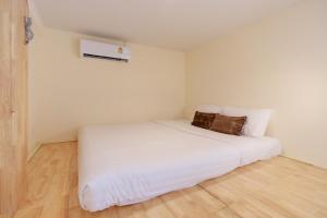 Junior Family Room by 233Poshtel