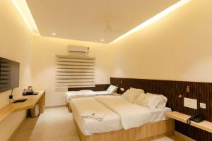 Sri Senthoor Velavan Palace SSV Palace