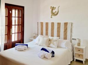 VillaBlanca Mar Private Pool in a Charming Retreat of Serenity