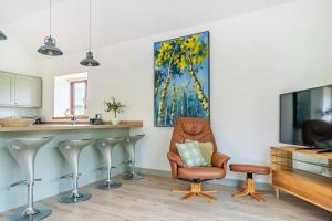 The Barn at Burfords with wood fired hot tub