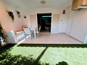 VV MonteRojo 61A "by henrypole home"