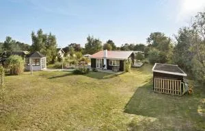 Amazing Home In Rødby With Kitchen - Рьодбігавн