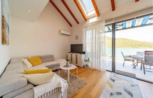 Cozy Home In Ston With Wifi