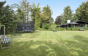 2 Bedroom Beautiful Home In Eskebjerg