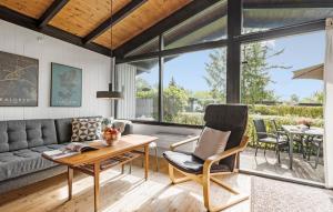 2 Bedroom Beautiful Home In Eskebjerg