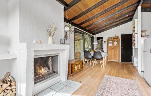 2 Bedroom Beautiful Home In Eskebjerg