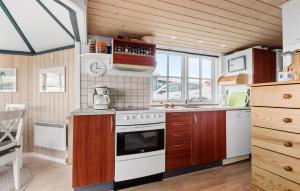 2 Bedroom Cozy Home In Esbjerg V