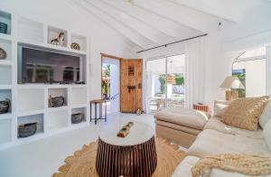Villa Casablanca Pinosol Javea by Rock Rentals