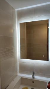 Appartements Appartement de 51 m2 avec jardin de 51 m2, parking prive : photos des chambres