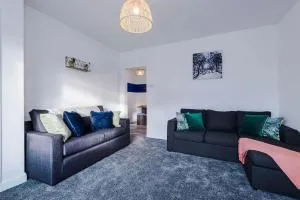 Charming and Modern 3BR Home Steps Away From City Center - Heslington