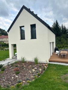 MINIMAL. Dom całoroczny w górach