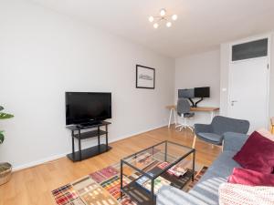 Bright modern one bed apartment - Bath city centre - Pass the Keys