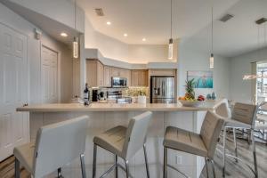 Villa Seascape by CoralVilla -on 8 Lakes, pool & spa