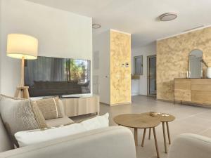 Crystal Luxury Holidays, El Palm Mar in Tenerife South