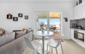 4 Bedroom Stunning Home In Jarebinjak