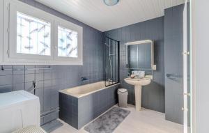 Appartements 1 Bedroom Stunning Apartment In Medis : Appartement 1 Chambre