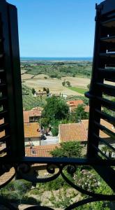 Deliziosa casetta con splendida vista sulle colline e il mare