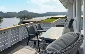 Amazing Home In Vegårshei With Sauna - Felle