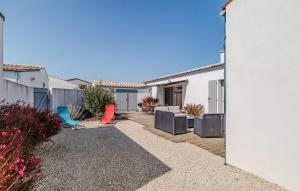 Nice Home In Saint-Denis-Doléron