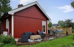 Lovely Home In Vänersnäs