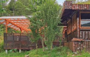 Gorgeous Home In Førde With Jacuzzi
