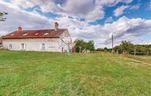 Maisons de vacances Cozy Home In Boulleret With Wifi : photos des chambres