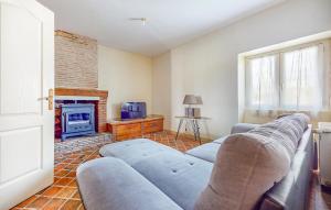 Maisons de vacances Cozy Home In Boulleret With Wifi : photos des chambres