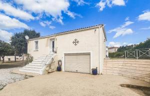Maisons de vacances Amazing Home In Creissan : photos des chambres