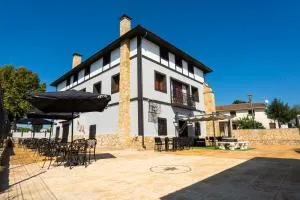 Paratene Ostatu Habitaciones - 埃兰迪奥