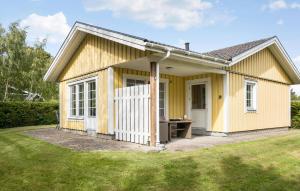 3 Bedroom Cozy Home In Hørve