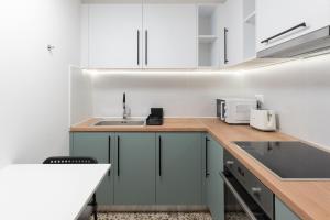 Phaedrus Living Zografou Azure Aura