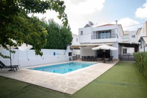 Koni Villa Paphos - 4hvězdičkové hotely ve městě Pafos