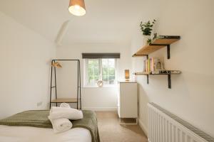 Long Stays-4Bed-2Bath-Parking-By FabAccommodation