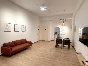 the Eins at the Frohaus - Kampong Durian