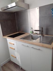 Appartements Studio independant location courte duree a proximite du Lycee International : photos des chambres
