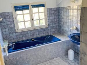 Maisons de vacances Holiday Home La Bastide de la Cigale by Interhome : photos des chambres