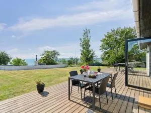 Apartment Vojdanka - 50m from the sea by Interhome - Ренне