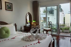 Mercury Central Hotel Hanoi