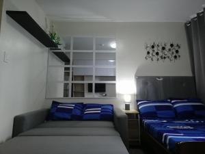 Homey Staycation in Silang Cavite! Fullerton Suites Puting Kahoy - near CKS, AUP, PNPA,
