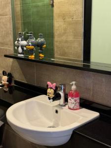Mickey Mouse Couple 2 Genting Highlands