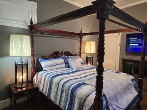 Newly Renovated Historic 6-Bedroom Manor,Timeless Elegance Meets Modern Luxury