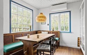 2 Bedroom Beach Front Home In Rude