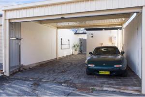 North Adelaide Row Cottage Monte