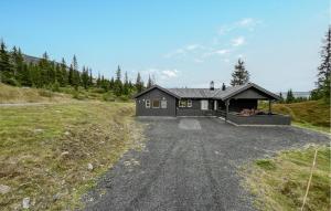 Gorgeous Home In Svingvoll With Wifi