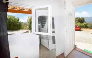 Maisons de vacances Lovely Home In Peri With Wifi : photos des chambres